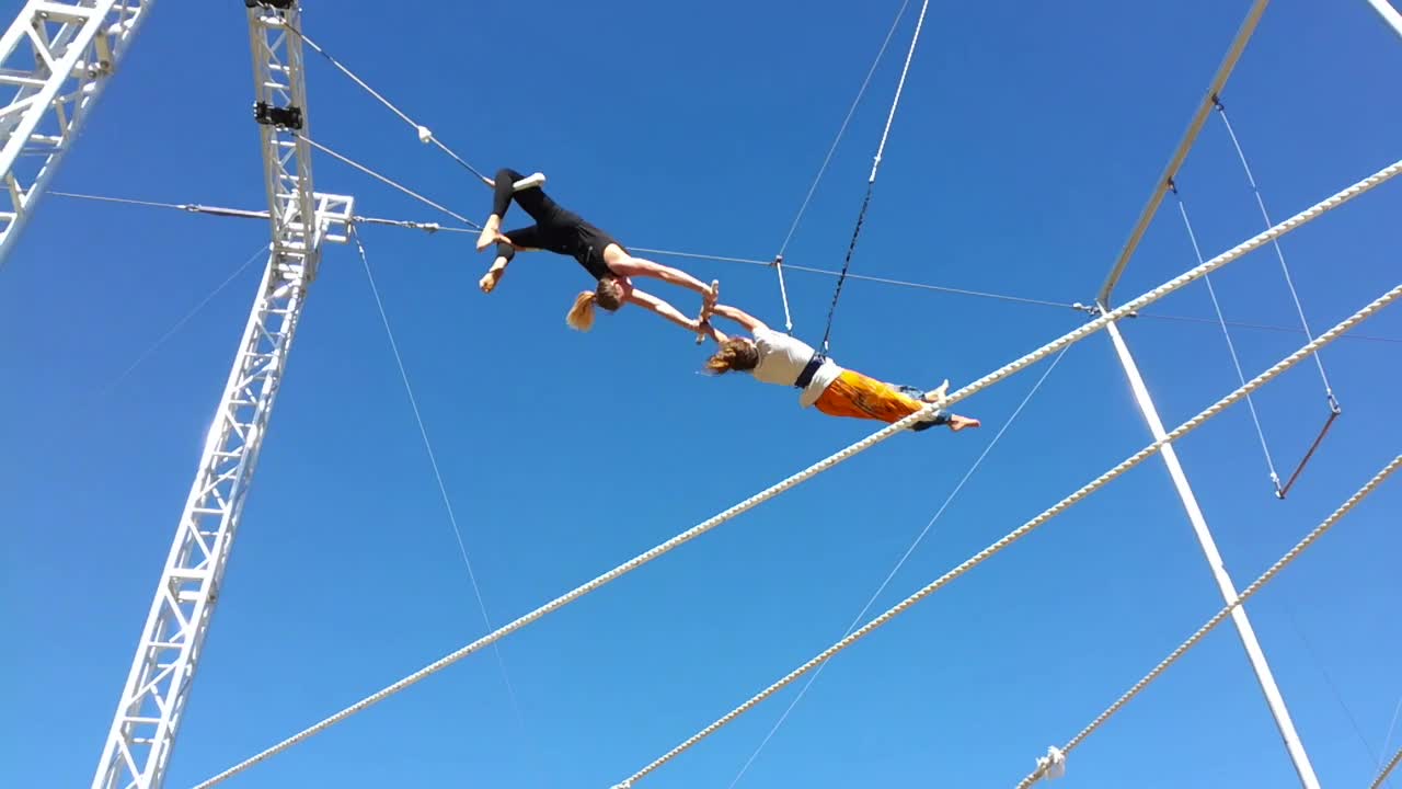 Hawkes Bay Flying Trapeze in flight